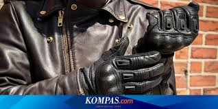 Cara ini tidak berbahaya jika menggunakan sarung tangan. Jangan Asal Pakai Sarung Tangan Untuk Sepeda Motor