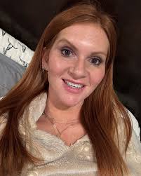 The freckles are READY! Do I have any skin care friends that want to hook a  girl up? 😂 Can't wait for y'all to see this season of the new Swamp  People!!!