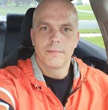 Everyone should block or hide all from this Scott Marc person.