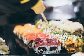 Noch Etwas Truffelol Und Et Voila Insideoutevolution Leckersushi Menusforfriends Sushi Sushiforfriends Ha Lecker Lebensmittel Essen Leckere Gerichte