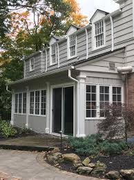 Vinyl siding still remains the most popular home siding option for us homeowners, and the current we will look at the different types of vinyl siding, the best options and the pros and cons of vinyl. Should I Paint That Painting Vinyl Siding Paintpositive