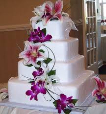 This heavenly wedding was submitted to www by bride sophie and as soon as i saw the dreamy images and oodles of diy touches i was smitten. Purple Layer Wedding Cakes Design Ideas