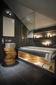 Une Salle De Bain Sous Pente Ou Sous Combles En 52 Photos Idee Salle De Bain Salle De Bains Moderne Deco Salle De Bain
