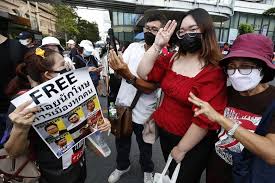 Court ruling puts lese majeste law back ...