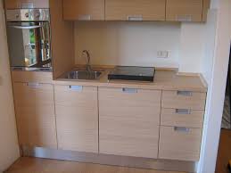 Piccole e strette o cucine ad angolo. Progetto E Realizzazione Di Arredo Per Mini Appartamento Moderno Cucina Milano Di Idea D Interni Arredamenti Houzz