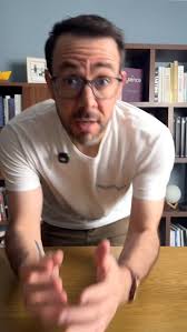 TRADICIÓN ≠ ANCLA, TRADICIÓN = RAÍZ, Esto no va de “romper por romper”., Va  de estudiar la tradición hasta entenderla… y desde ahí, crear nuevos  caminos con criterio., La tradición se honra ...