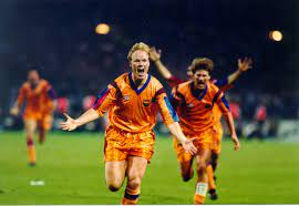 This statistic shows the achievements of karriereende player ronald koeman. Ronald Koeman Die Verteidigung Des Torschutzin
