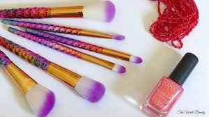 N'oubliez pas cependant de tenir compte de votre usage occasionnel, il peut être intéressant de prendre un kit de pinceaux très complet pour vous permettre de réaliser à la fois votre maquillage quotidien et vos maquillages sophistiqués de soirée. Ou Trouver Des Pinceaux De Maquillage Pas Cher The Wild Beauty