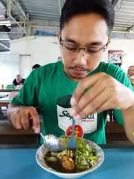 jombang city guide: Soto Dhog Pahlawan by Pak Karman