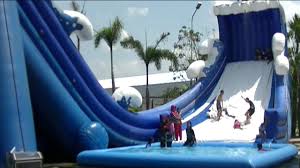 Lagu Anak Bangun Tidur Terus Mandi Versi Upin Ipin Bermain Air Prosotan Water Slide Waterpark Gofun Air Mandi Bangunan