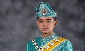He is the son and heir to the current sultan of selangor, sultan sharafuddin idris shah. Malaysiakini Father Often Reminds Me To Be Humble Courteous Tengku Hassanal
