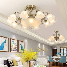 Dengan memaksimalkan ruang atau tembok dinding yang kosong untuk ditambahkan hiasan dinding. Lampu Dinding Chandelier New Arrival Meja Hiasan Lowest Price Lampu Ruang Tamu Gaya Eropah Lampu Gantung Utama Bilik Tidur Suasana Moden Yang Sederhana Lampu Rumah Lampu Ruang Makan Lampu Pakej Eropah Sederhana