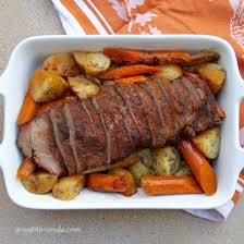 Slow Cooker Tri Tip Roast And Veggies Great Eight Friends Recipe Slow Cooker Tri Tip Tri Tip Recipes Crockpot Chicken Crockpot Recipes
