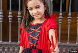 Un costume enfant facile à faire. Deguisements D Halloween Faits Maison Deguisement Qui Fait Peur Facile Pour Halloween