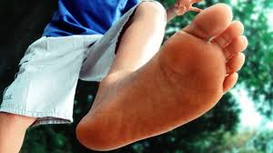The disgusting secrets of smelly feet - BBC Future