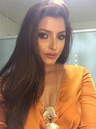 Elisha Gupta-Makeup Artist