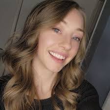 Gail Lynn's Instagram, Twitter & Facebook