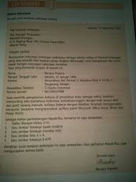 Pada paragraf penutup dalam surat lamaran bahasa inggris dibuat persuasif atau bersifat 'membujuk' secara halus supaya perusahaan mau. Contoh Surat Lamaran Kerja Yang Salah Dan Perbaikannya Brainly Id Lif Co Id