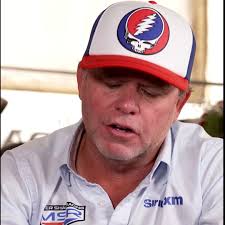 James Hinchcliffe (@Hinchtown)