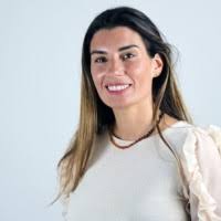 900+ perfiles de «Beatriz De»