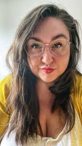 Heather Twigg's Instagram, Twitter & Facebook