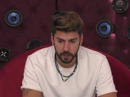 Μία από τις πιο όμορφες περιόδους της ζωής της βιώνει η χριστίνα μπόμπα μαζί με το σύζυγό της σάκη τανιμανίδη, αφού λίγες μέρες έμειναν μέχρι να έρθει η ευχάριστη. House Of Fame O Patrinos Arhs Bantarakhs Milaei Gia Thn Sklhrh Poinh Poy Toy Epiblh8hke