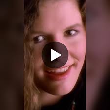 Exploring the Music of Edie Brickell: I Am What I Am