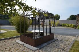 Serre De Jardin A L Ancienne Fer Forge Bca Materiaux Anciens Serre Jardin Jardins Serre