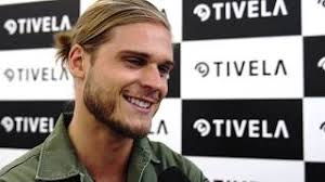 Aus wikimedia commons, dem freien medienarchiv. Tivela Interview Rurik Gislason Youtube