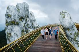 Siêu phẩm cây cầu vàng đà nẵng trên đỉnh bà nà hill vừa được trình làng thơ mộng khiến cánh báo giới quốc tế không ngớt lời ca ngợi. Tour Ä'a Náºµng Ba Na Hills Táº¿t 2020 Khá»Ÿi Hanh Háº±ng Ngay