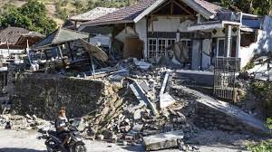 Frekuensi gempa susulan lombok makin jarang dan kekuatannya semakin mengecil. Gempa Lombok Kenapa Ada Dua Gempa Berturutan Dan Separah Apa Gempa Susulannya Bbc News Indonesia