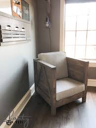 Looking for a chair to relax in your garden? Diy Farmhouse Club Chair Free Plans How To Video Shanty 2 Chic Home Decor Furniture Living Room Diy