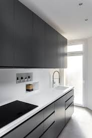 Plan De Travail Et Credence En Corian Blanc Design Designinterior Interior Decoration Deco Cuisine Ki Meuble Cuisine Cuisine Moderne Cuisine Anthracite
