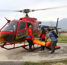 Mai 2017 im kloster tengboche, nepal, unter anwesenheit seiner frau und naher angehöriger eingeäschert und bestattet.2122. Ueli Steck Neue Details Uber Seinen Todlichen Absturz Von Der Eiswand Welt