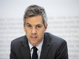 He has a phd from eth in zurich, switzerland, and did a postdoc at stanford university. L Epidemiologiste Marcel Salathe Critique Le Manque De Donnees Rtn Votre Radio Regionale