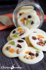Mendiants Au Chocolat Blanc Cuisinons En Couleurs Mendiant Chocolat Chocolat Blanc Mandiant Chocolat