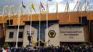 Phase one of the new station building opened in may and included new toilets, retail units and six new ticket vending machines. Stadionausbau In Wolverhampton Wird Konkreter Stadionwelt