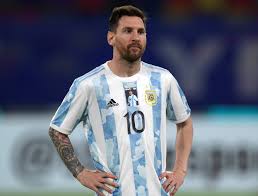Com quatro pontos, a argentina lidera o grupo a empatado com chile em todos os critérios. Argentina Emite Nota Oficial Para Confirmar Participacao Na Copa America Esforco Enorme Futebol Internacional Ge