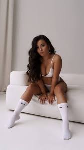 Lily__foster Webcam Model Profile | stripchat ooo