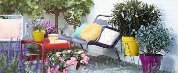 Vidaxl bac à compost de jardin 420 l plastique vidaxl ce bac à compost de jardin, résistant aux intempéries, aide à accélérer la décomposition de la matière organique et à préparer. Pot De Fleurs Jardiniere Bac A Fleur Elho Poetic Et Hesperide