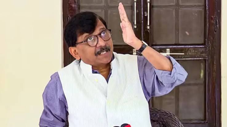 महाराष्ट्र को गुजरात बनाना चाहती है केंद्र सरकार', संजय राउत ने वोटिंग से पहले सरकार पर साधा निशाना - India TV Hindi