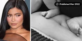 Kylie Jenner Shared A Super-Real Photo Of Her Postpartum Stomach And It  Could Mark A Huge Change In Her Instagram Presence