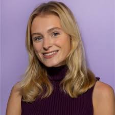 Louisa North's Instagram, Twitter & Facebook