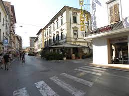 It is the most important center in valdinievole. Montecatini Terme Corso Roma Mapio Net