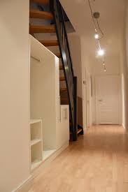 Www treppenunterschrank de fa frind spezialist fur einbaumobel. Www Der Einbauschrank De Frankfurt Am Main Einbauschranke Nach Mass Begehbarere Kleiderschranke Ankleidezimmer Dachschragenschranke Schiebeturschranke Innenausbau Schreinerei Projekte 11a Offene Garderobe Unter Der Treppe