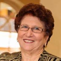 Shelley Siegel's Instagram, Twitter & Facebook