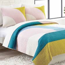 In jefferson city/columbia, mo there is someone who is posting quilts for sale on craigs list. 27 Best Quilts 2020 The Strategist