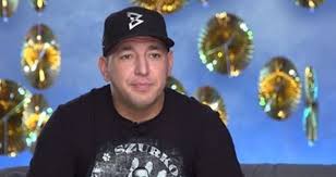 Sírva fakadtak a versenyzők palik lászló bejelentését hallva. Csaladi Titokrol Rantotta Le A Leplet Curtis Edesanyja Egyik Gyermeke Sem Okozott Neki Akkora Fejfajast Mint A Rapper Ez Tortent Ha Kihozta A Sodrabol Likenews