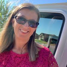 Lena Weeks's Instagram, Twitter & Facebook