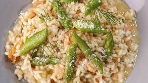 Smoked Salmon And Lemon Risotto With Asparagus Rte Food Healthy Eating Recipes Risotto Smoked Salmon